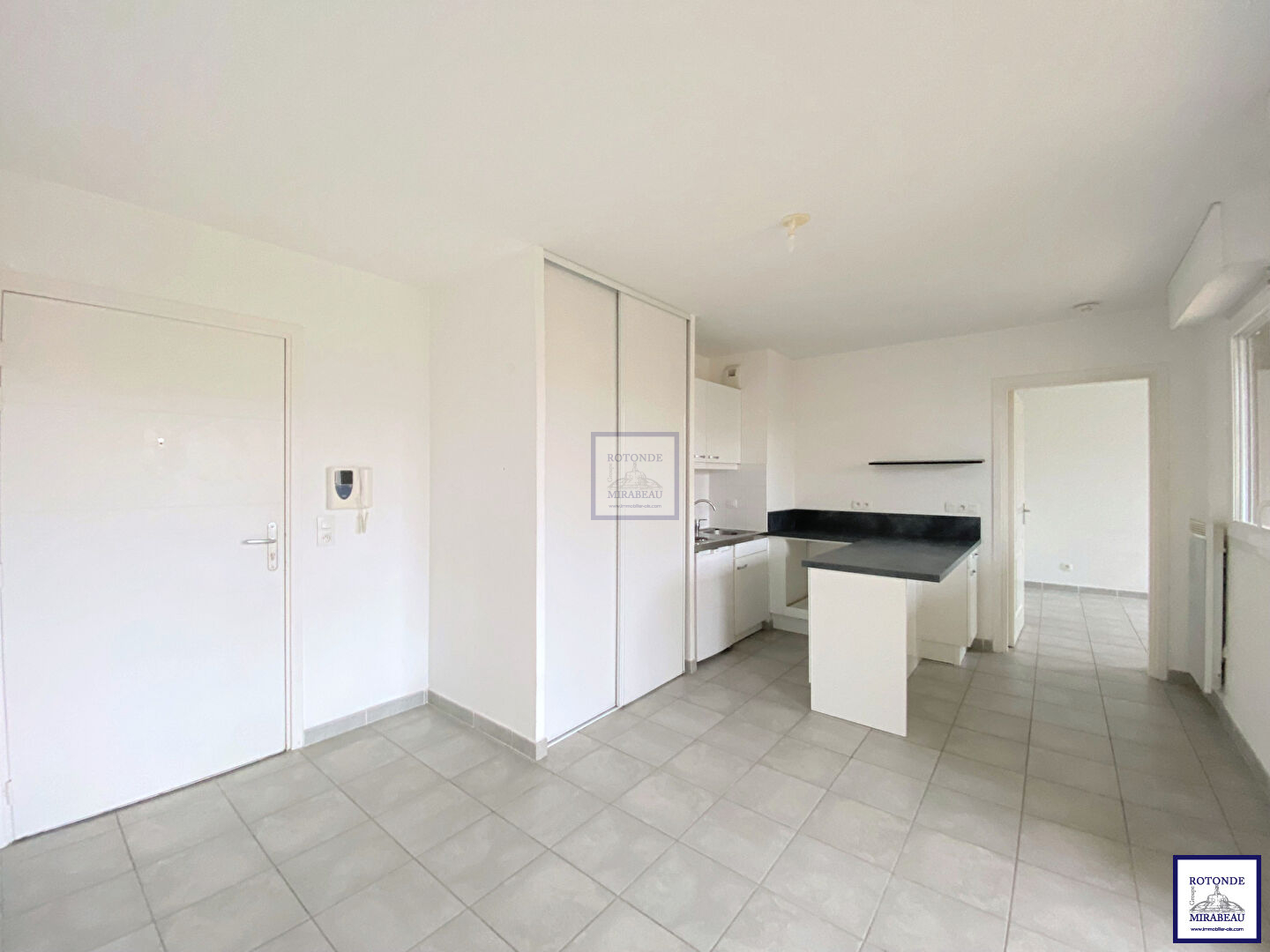 Location Appartement AIX EN PROVENCE 1 salles d'eau