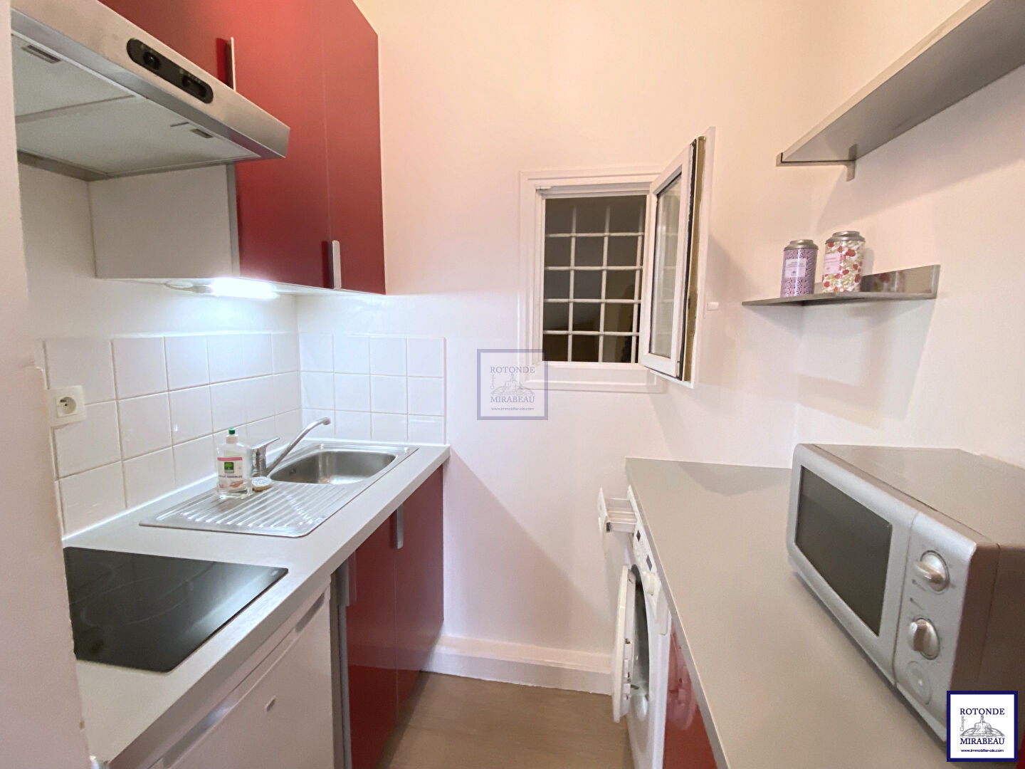 Location Appartement AIX EN PROVENCE séjour de 18.8 m²