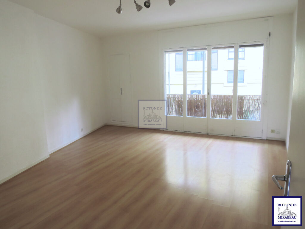 Location Appartement AIX EN PROVENCE 1 salles de bain