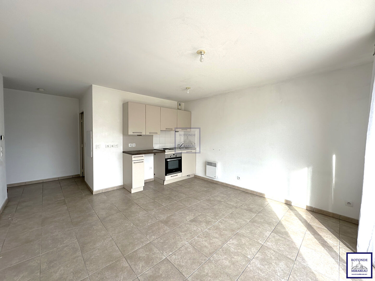 Location Appartement AIX EN PROVENCE surface habitable de 42 m²