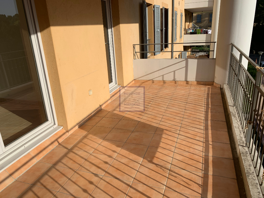 Location Appartement AIX EN PROVENCE 1 salles de bain