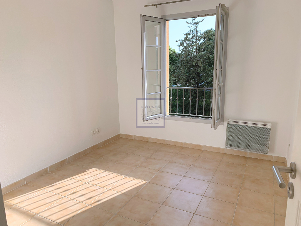 Location Appartement AIX EN PROVENCE séjour de 24.11 m²