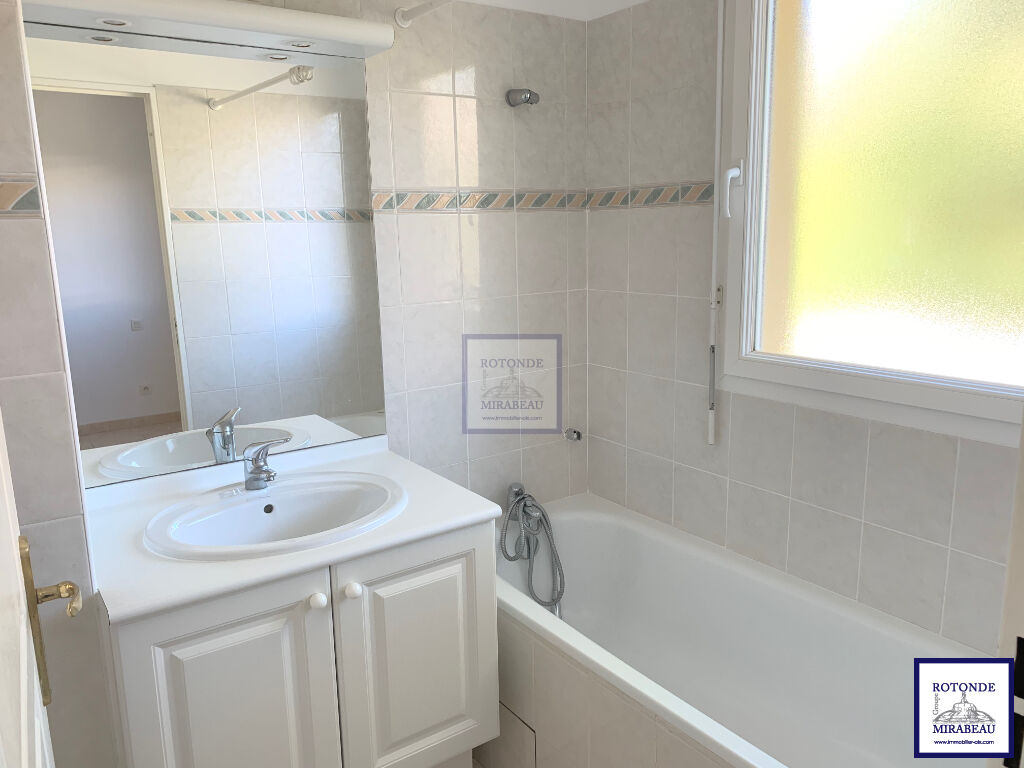 Location Appartement AIX EN PROVENCE séjour de 21 m²