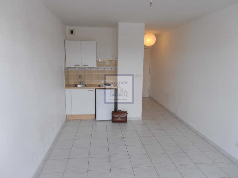 Location Appartement AIX EN PROVENCE séjour de 13.19 m²
