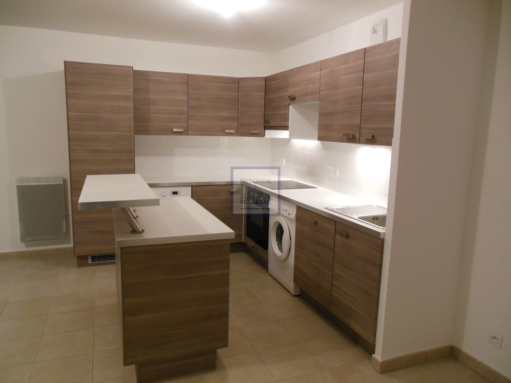 Location Appartement AIX EN PROVENCE séjour de 30.34 m²