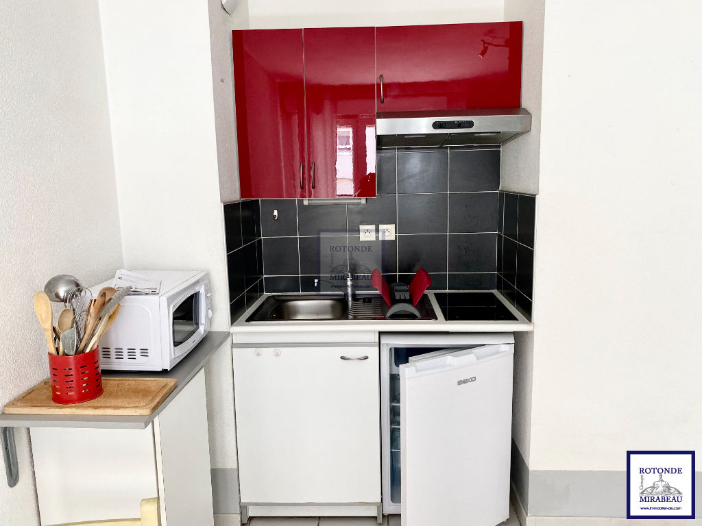 Location Appartement AIX EN PROVENCE séjour de 16.62 m²