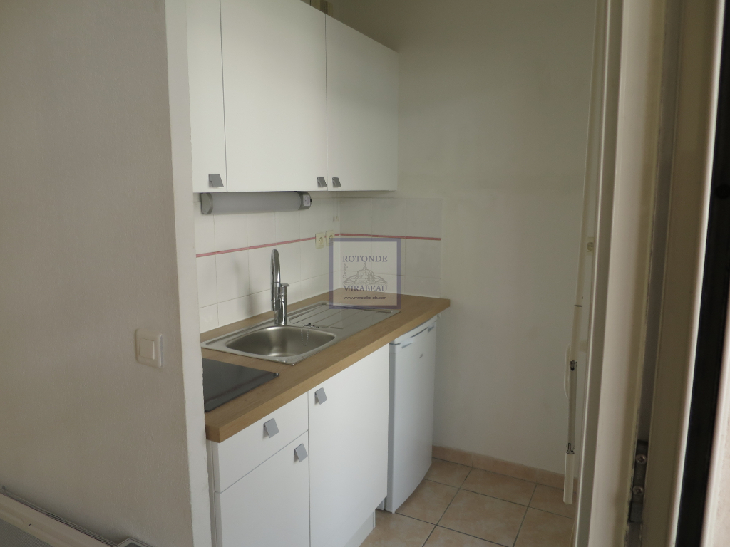 Location Appartement AIX EN PROVENCE surface habitable de 26.3 m²