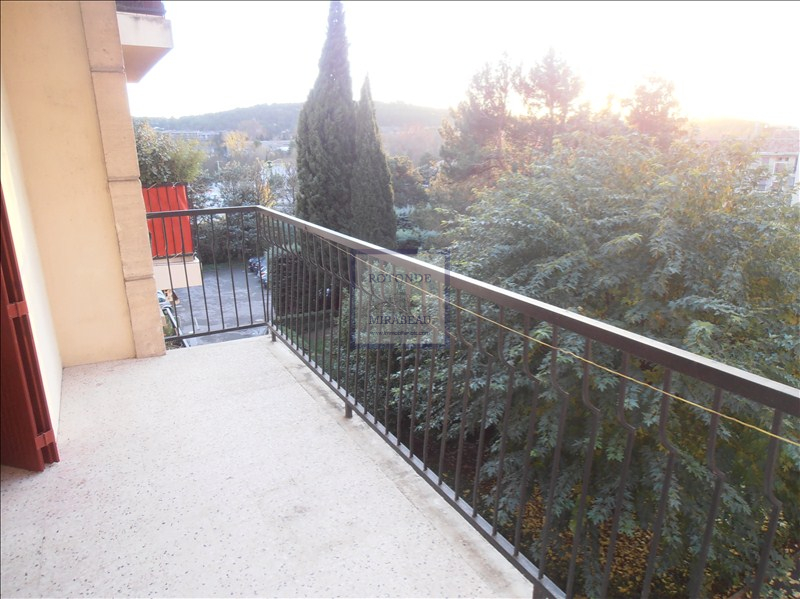 Location Appartement AIX EN PROVENCE séjour de 21.4 m²