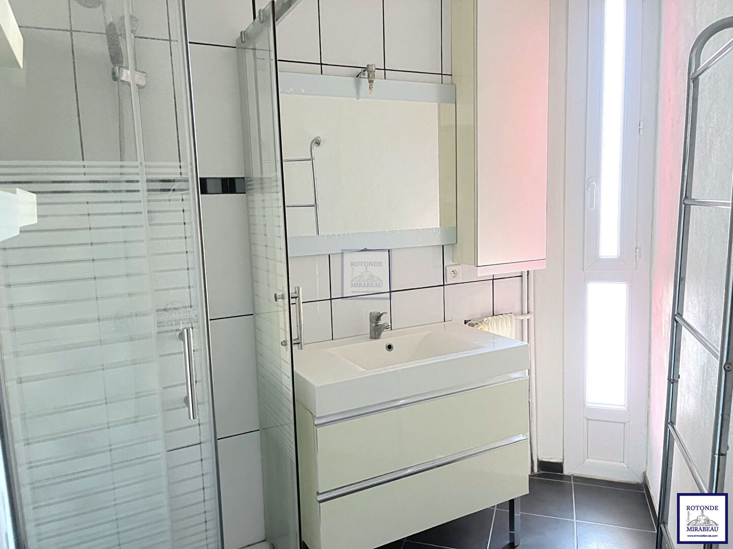 Location Appartement AIX EN PROVENCE séjour de 26.3 m²