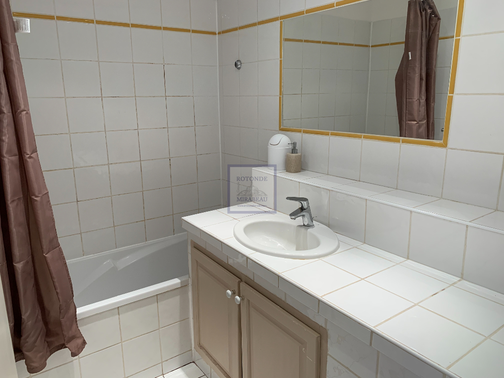 Location Appartement AIX EN PROVENCE séjour de 10.7 m²