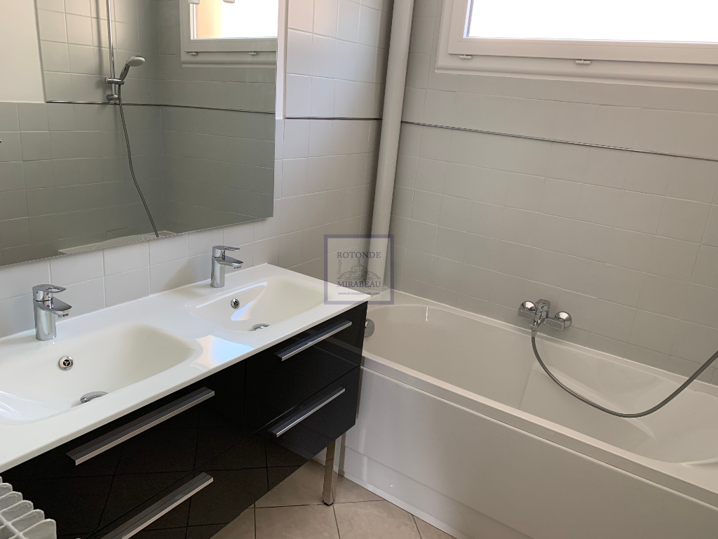 Location Appartement AIX EN PROVENCE surface habitable de 77.6 m²