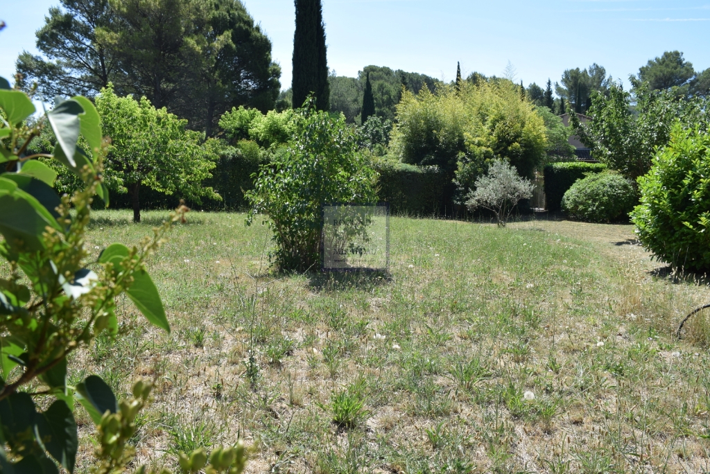 Vente Terrain AIX EN PROVENCE surface habitable de 674 m²