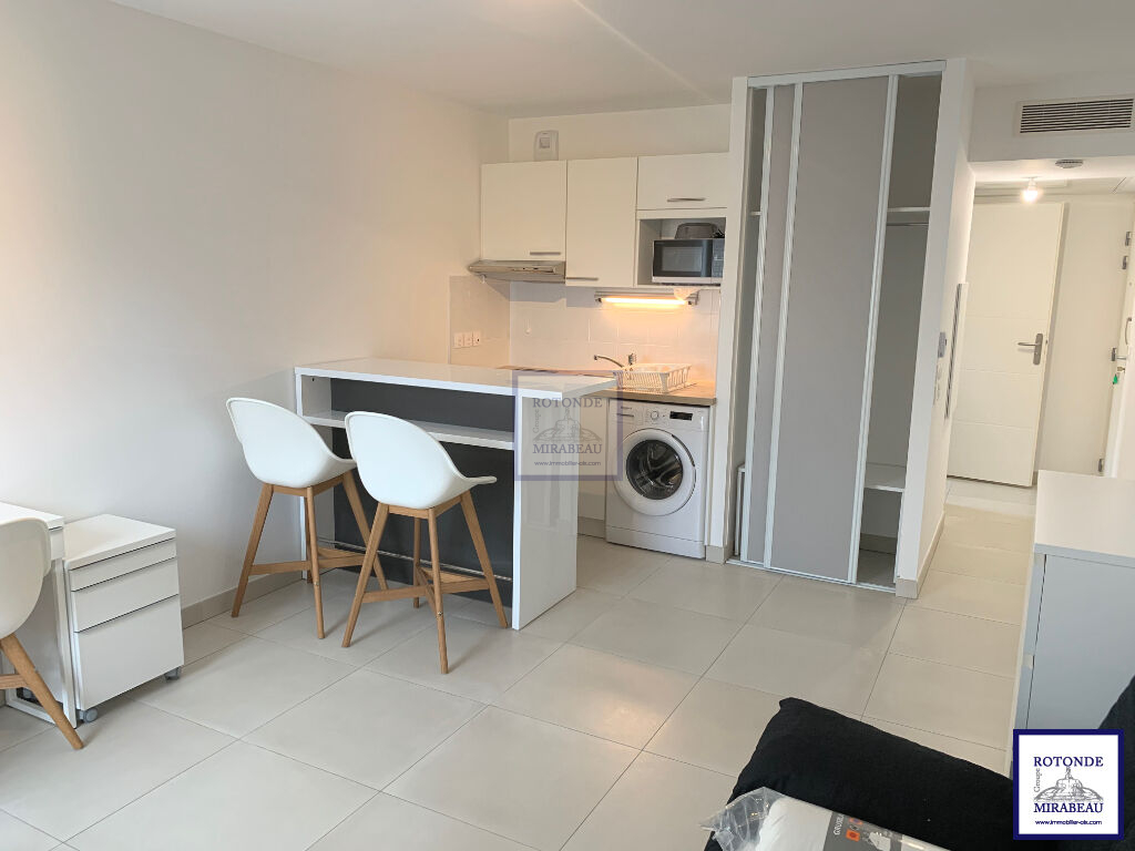 Location Appartement AIX EN PROVENCE 1 salles d'eau