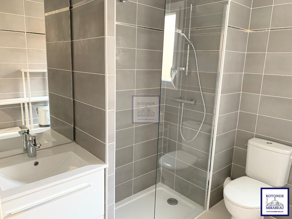 Location Appartement AIX EN PROVENCE séjour de 17.97 m²