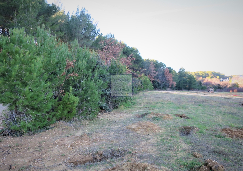 Vente Terrain ROGNES surface habitable de 11120 m²