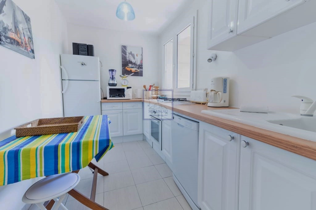 Location Appartement AIX EN PROVENCE séjour de 23.73 m²