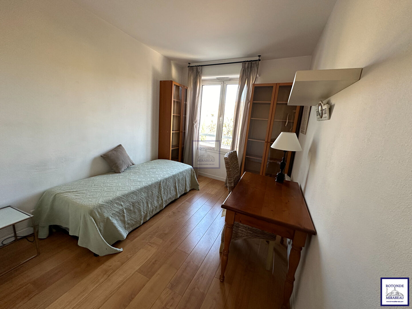 Location Appartement AIX EN PROVENCE séjour de 35.89 m²