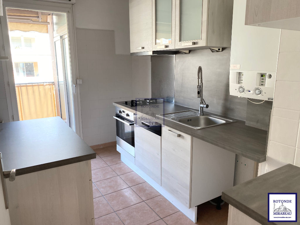 Location Appartement AIX EN PROVENCE 1 salles de bain