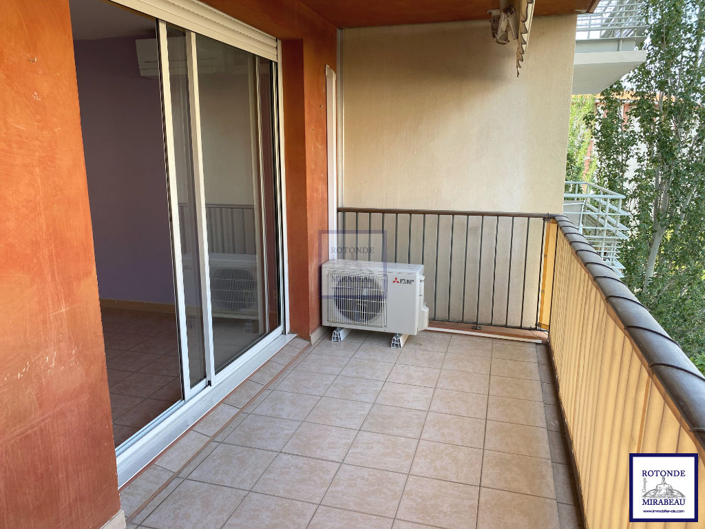 Location Appartement AIX EN PROVENCE séjour de 22.15 m²