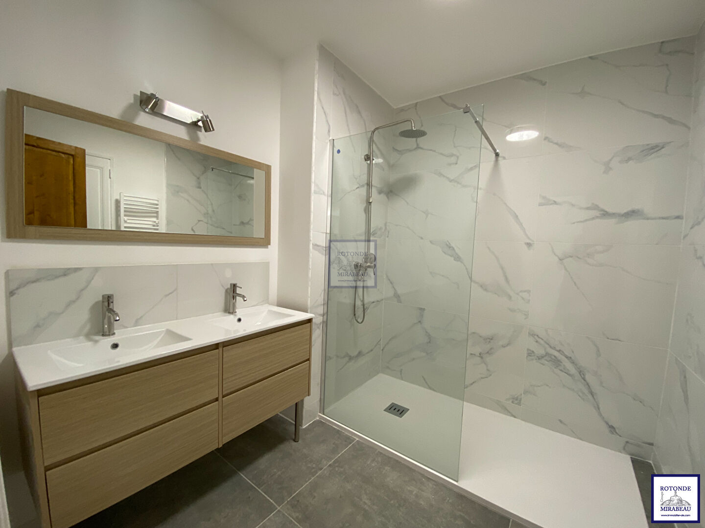 Vente Appartement AIX EN PROVENCE séjour de 61.6 m²