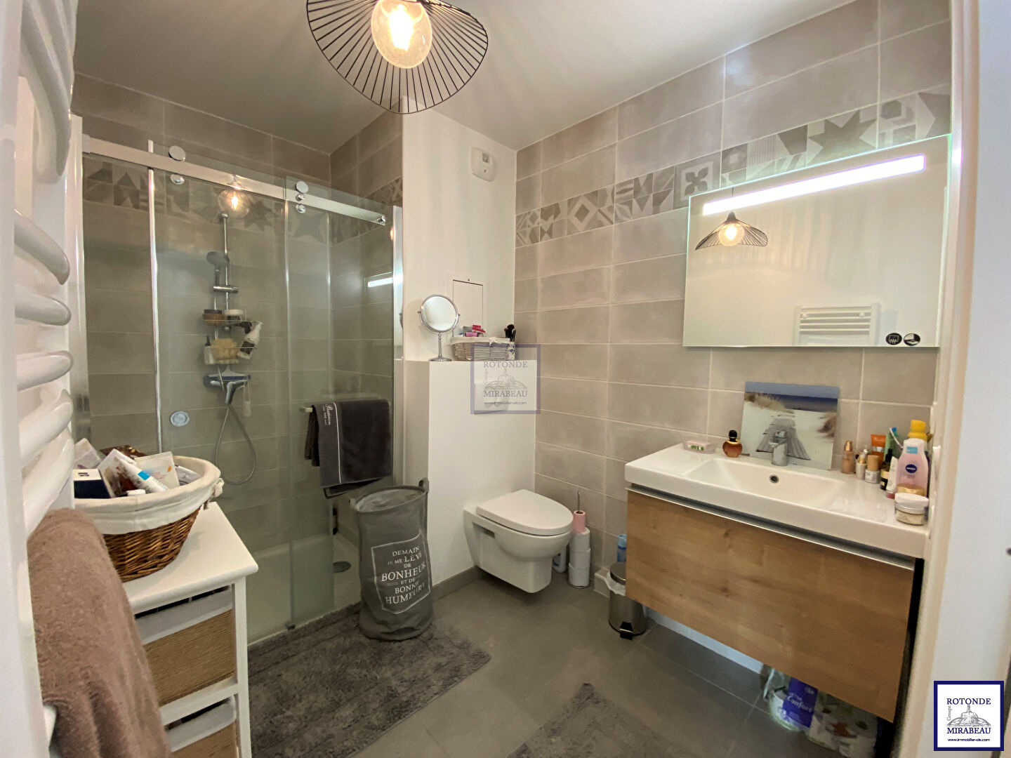 Location Appartement AIX EN PROVENCE séjour de 25.14 m²