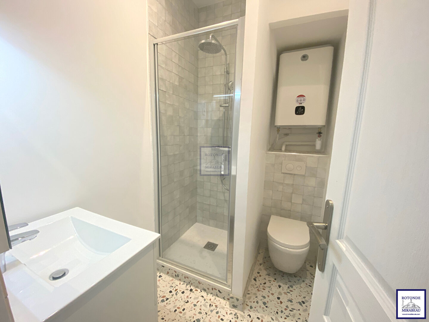 Location Appartement AIX EN PROVENCE 1 salles d'eau