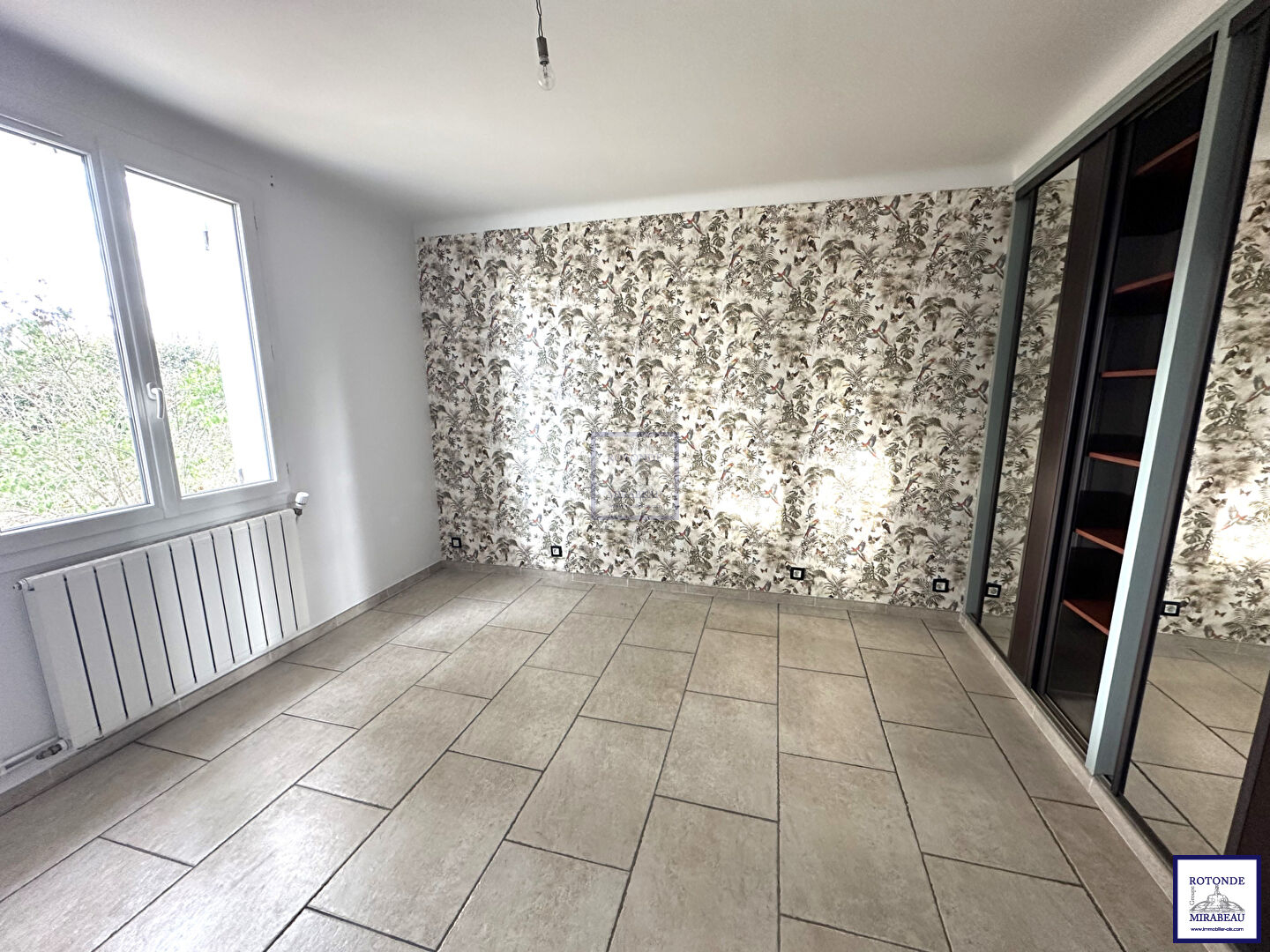 Vente Maison EGUILLES séjour de 31 m²