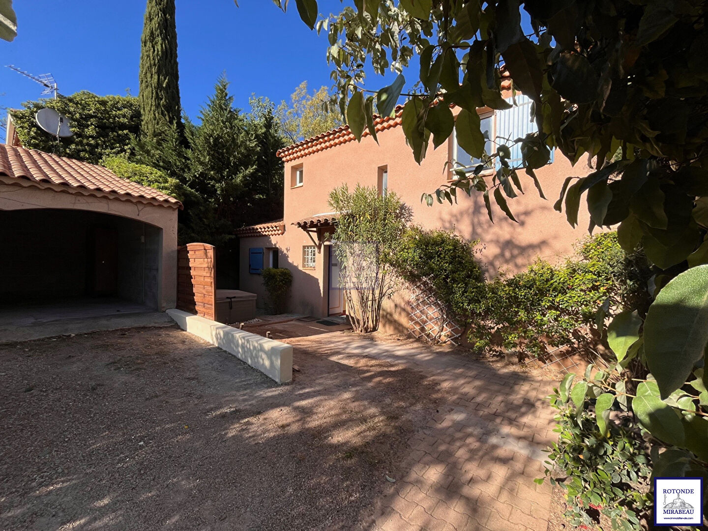 Vente Maison CHATEAUNEUF LE ROUGE 4 chambres