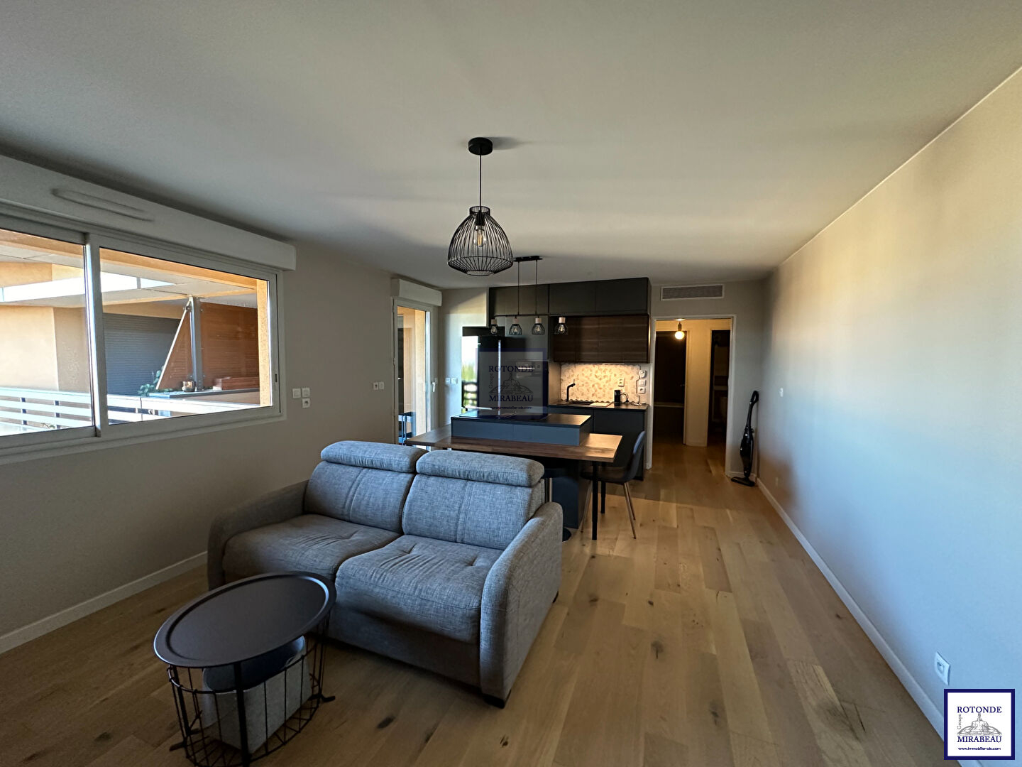 Location Appartement AIX EN PROVENCE séjour de 26.91 m²