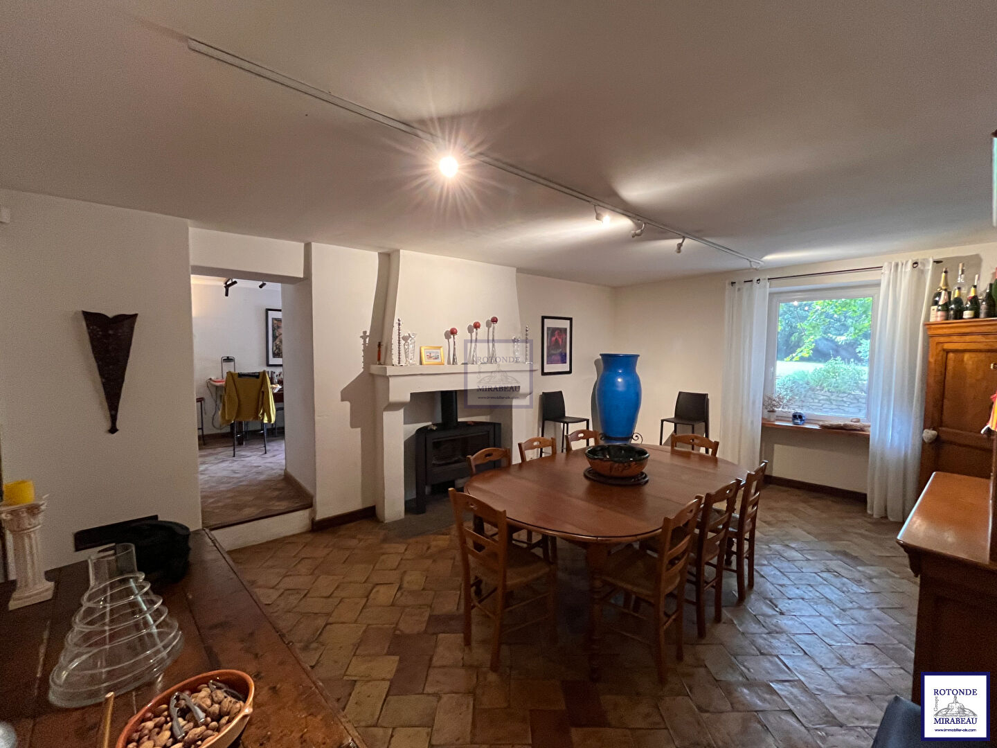 Vente Maison GRANS surface habitable de 325 m²