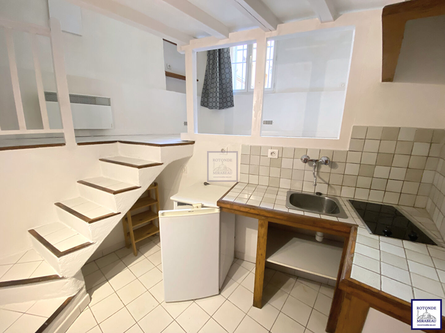 Vente Appartement AIX EN PROVENCE séjour de 9.6 m²