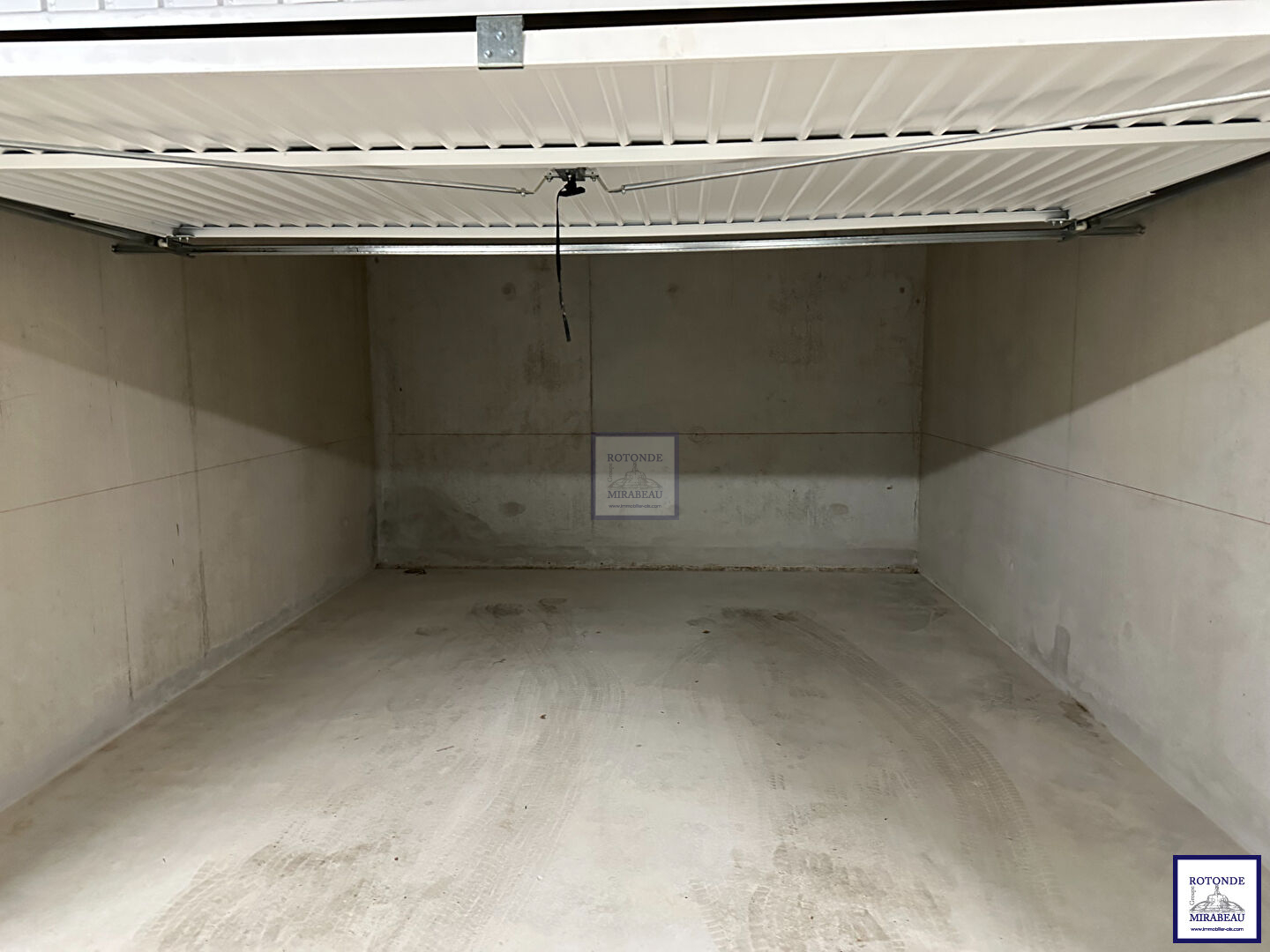 Location Parking AIX EN PROVENCE surface habitable de 0 m²