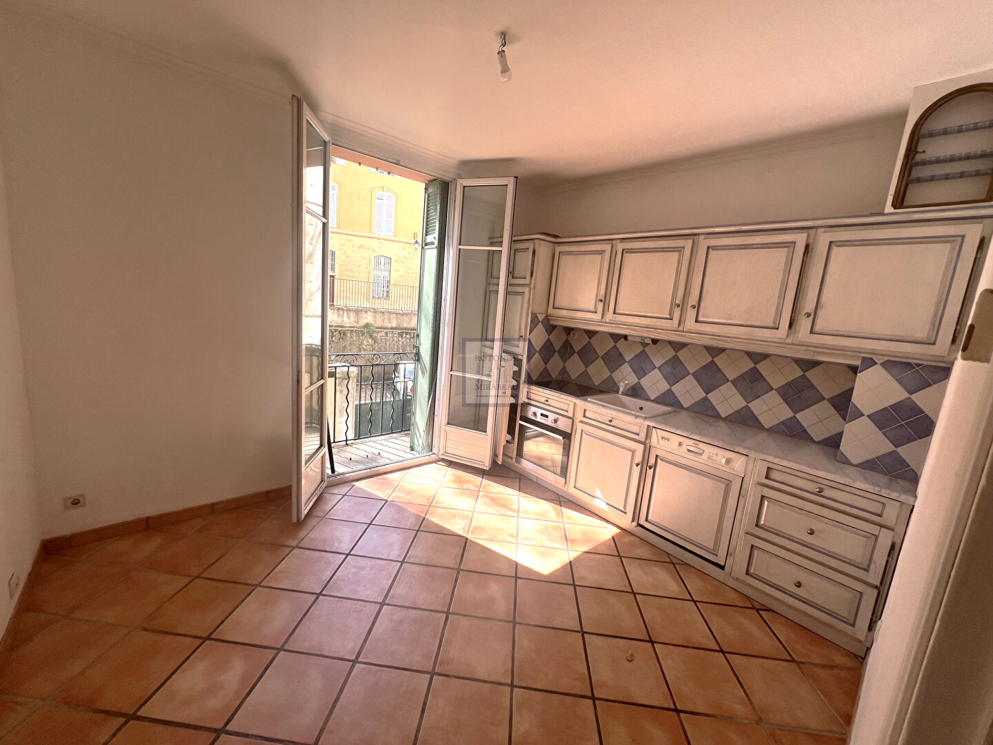 Vente Appartement AIX EN PROVENCE américaine amenagée equipée cuisine