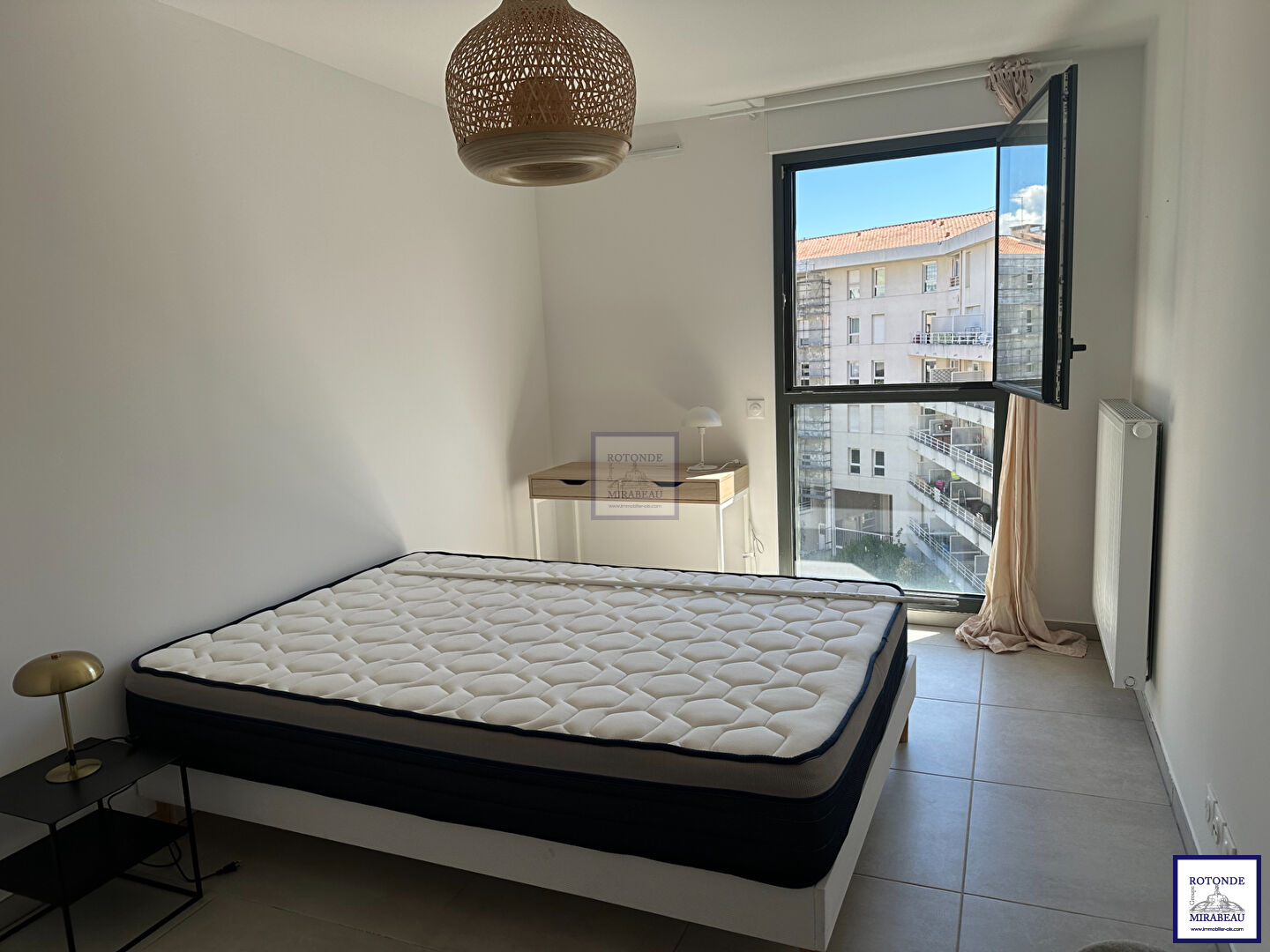 Location Appartement AIX EN PROVENCE surface habitable de 90.01 m²