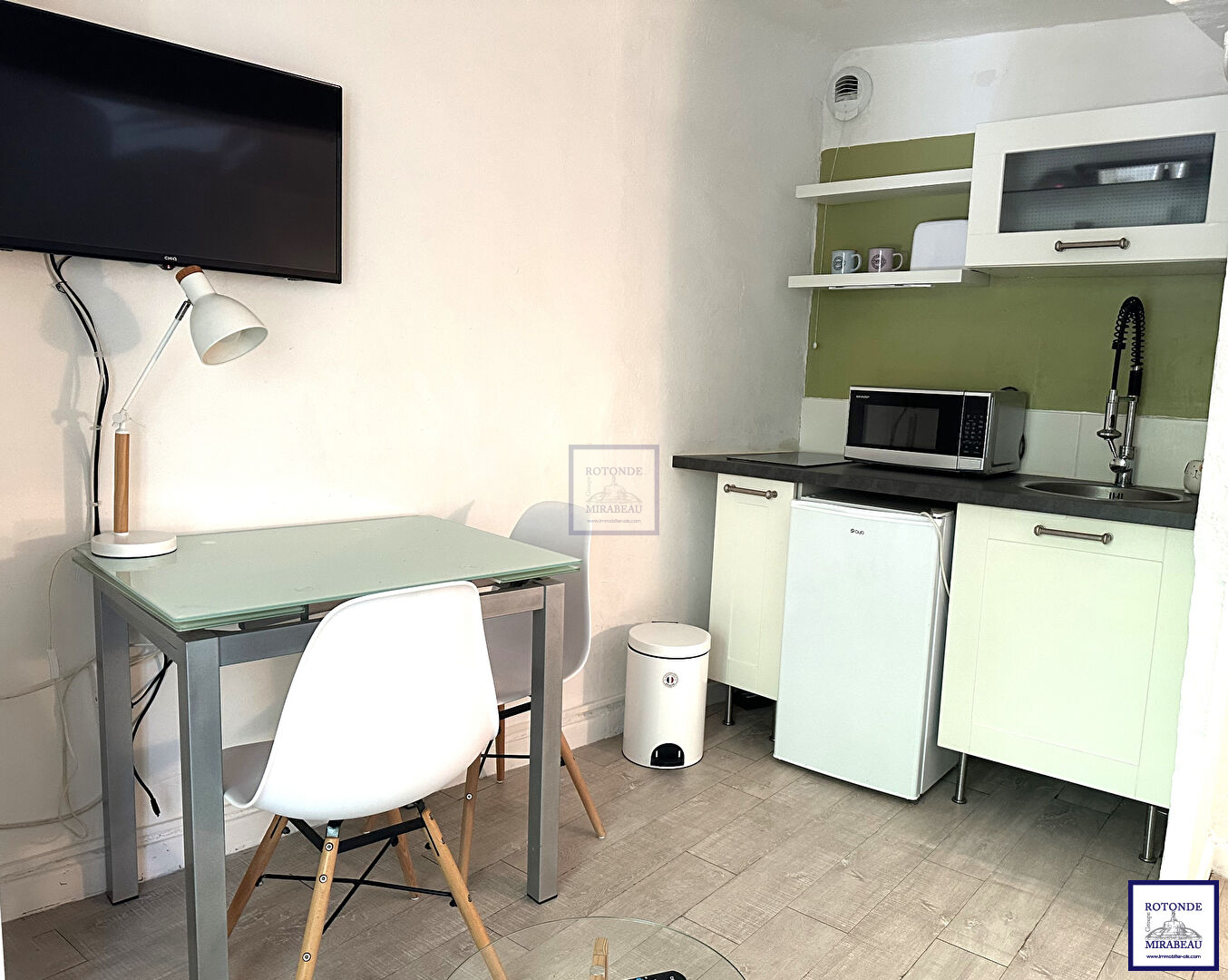 Vente Appartement AIX EN PROVENCE séjour de 9.9 m²