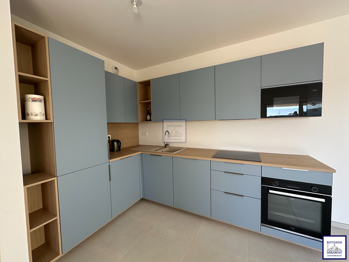 Location Appartement AIX EN PROVENCE séjour de 26.33 m²
