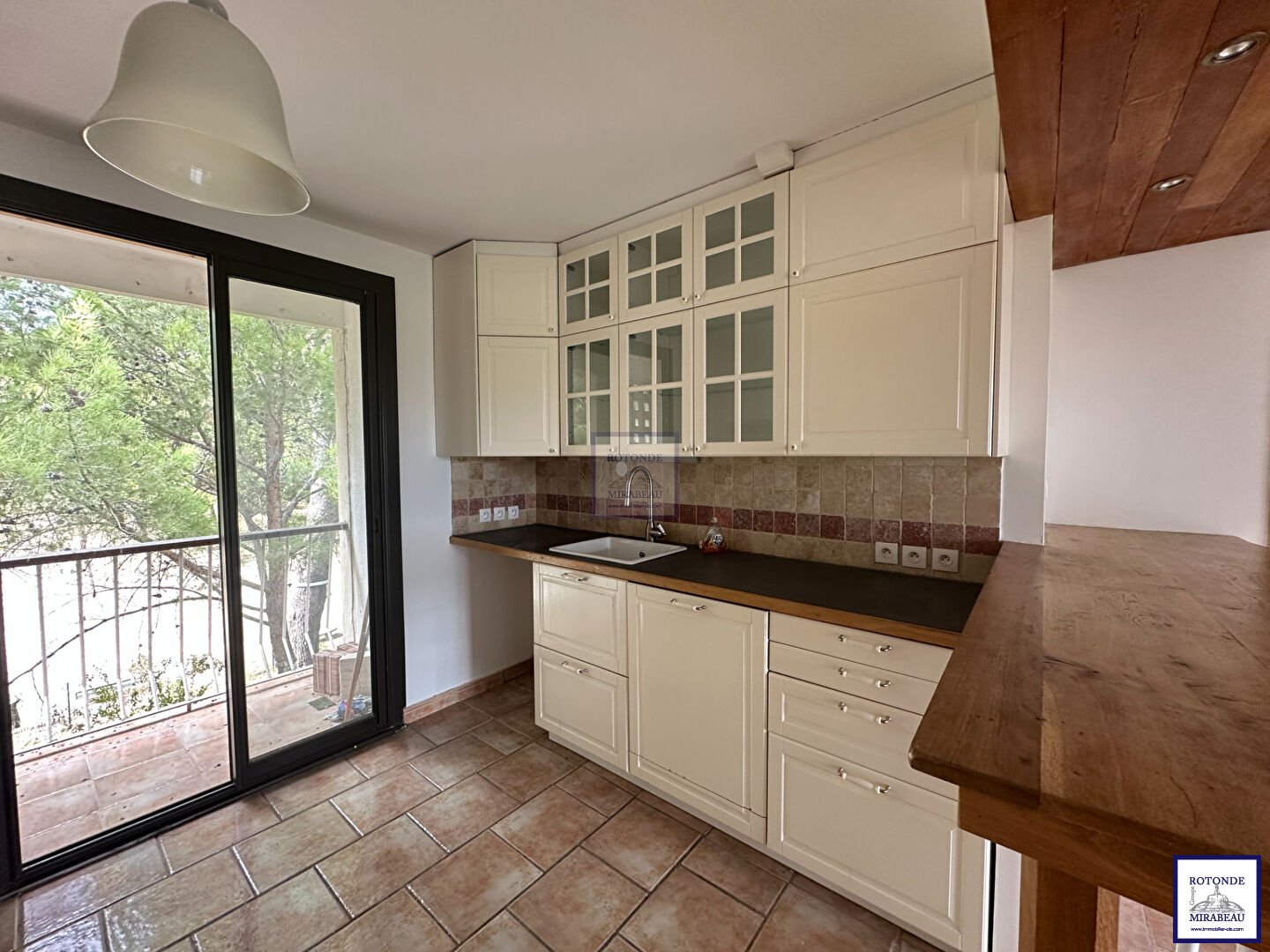 Location Appartement AIX EN PROVENCE surface habitable de 61.93 m²